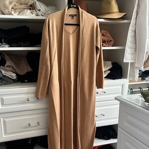 Versatile and classic Banana Republic Tan Long Sweater Cardigan Duster XS